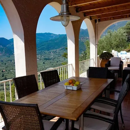 فيلة Casa Niniva *